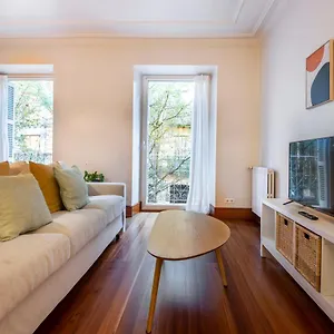 https://charming-central-getaway.basquecountryhotels.org